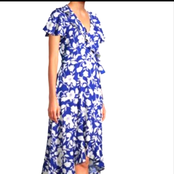 Time and Tru NWT Low Neck Midi Length Floral Wrap Dress Blue and White 537 - Picture 2 of 11